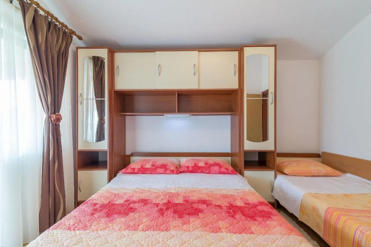 Apartments Puskaric Vir