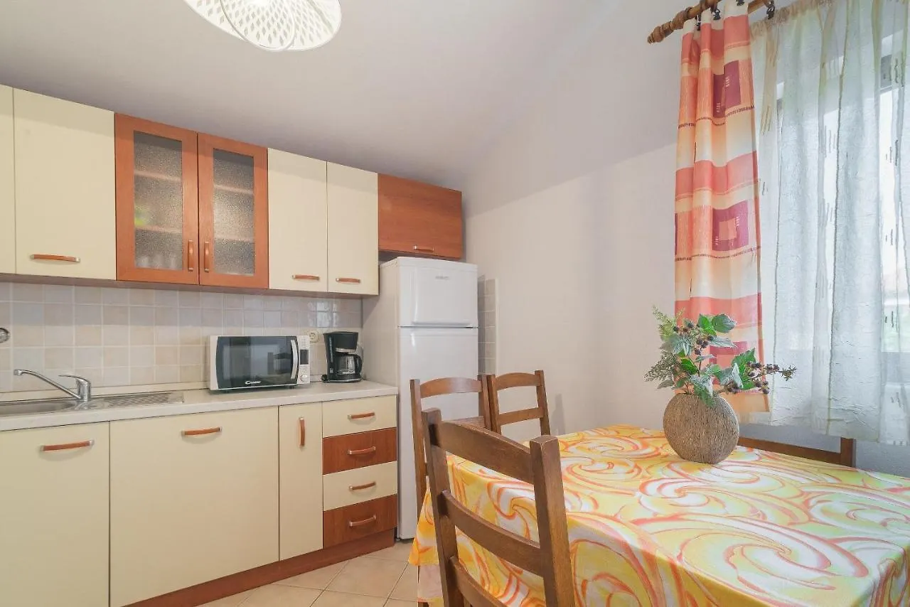 Apartments Puskaric Vir