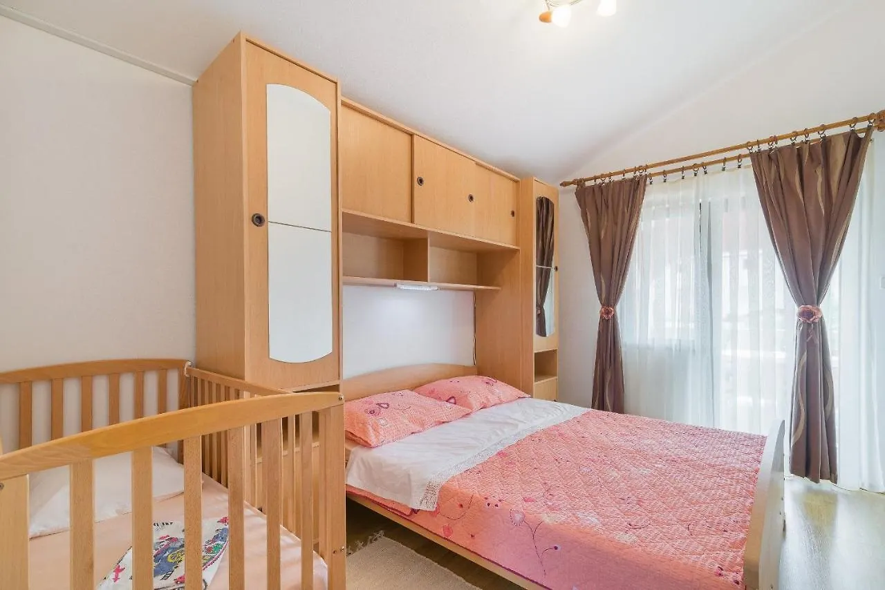 Apartments Puskaric Vir