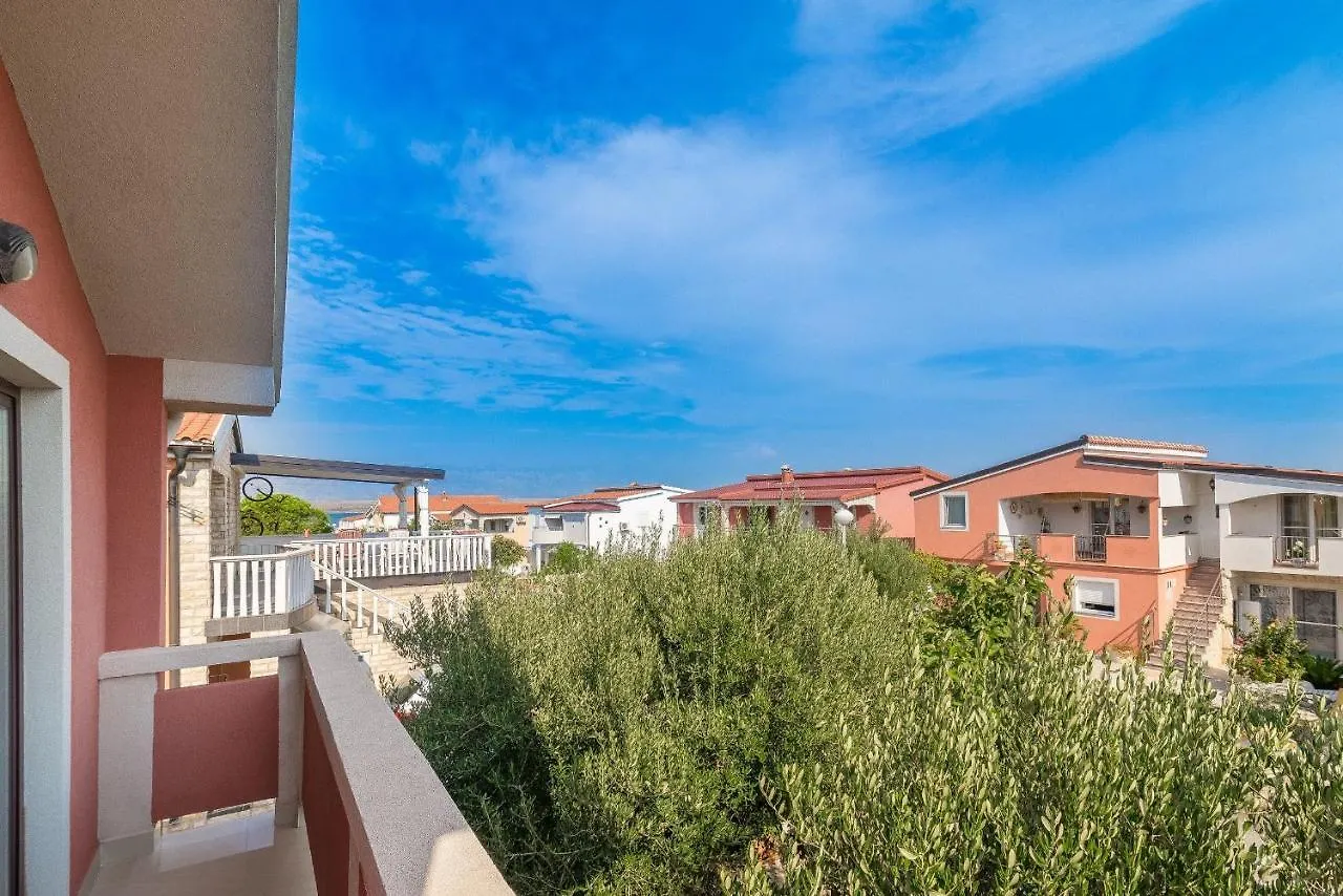 Apartments Puskaric Vir