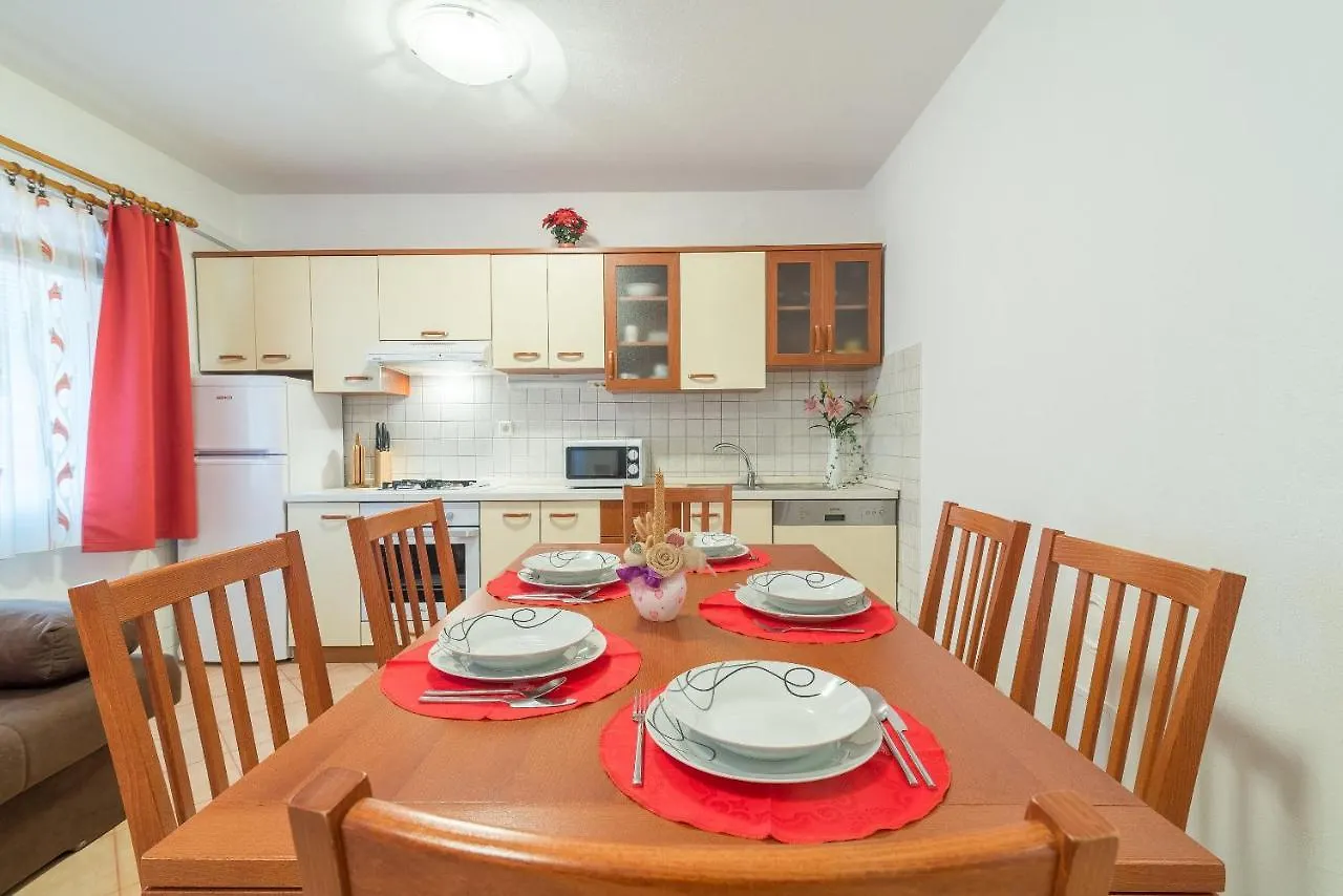 Apartments Puskaric Vir
